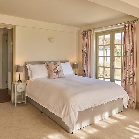 치핑노턴 The Old School, Idbury, Ox7 6Ru B&B 외부 사진